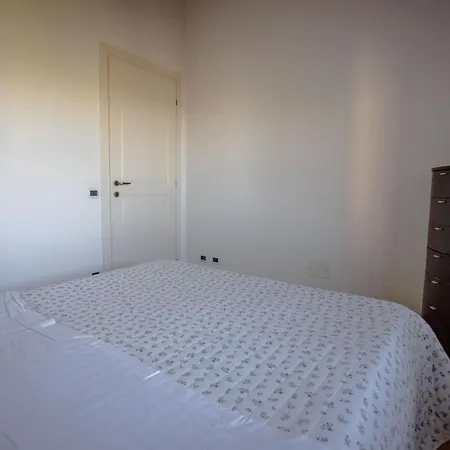 Apartman Immersa Nel 2 *